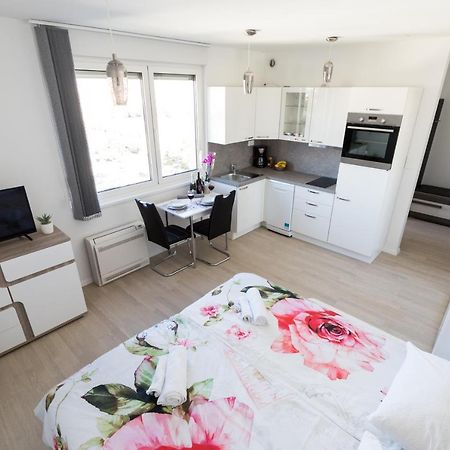 Studio Apartman Moonlight Задар Экстерьер фото