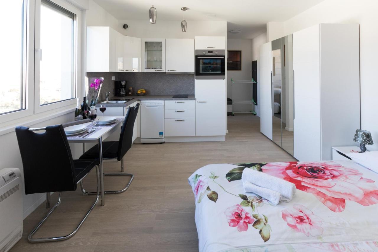 Studio Apartman Moonlight Задар Экстерьер фото
